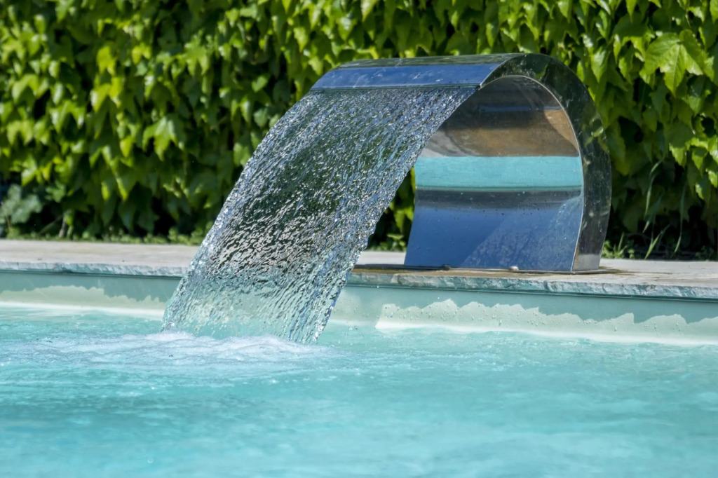 Bianca la Luna boasts a spectacular panoramic view of Lake Trasimeno, elegant interiors with light c-Bianca la Luna