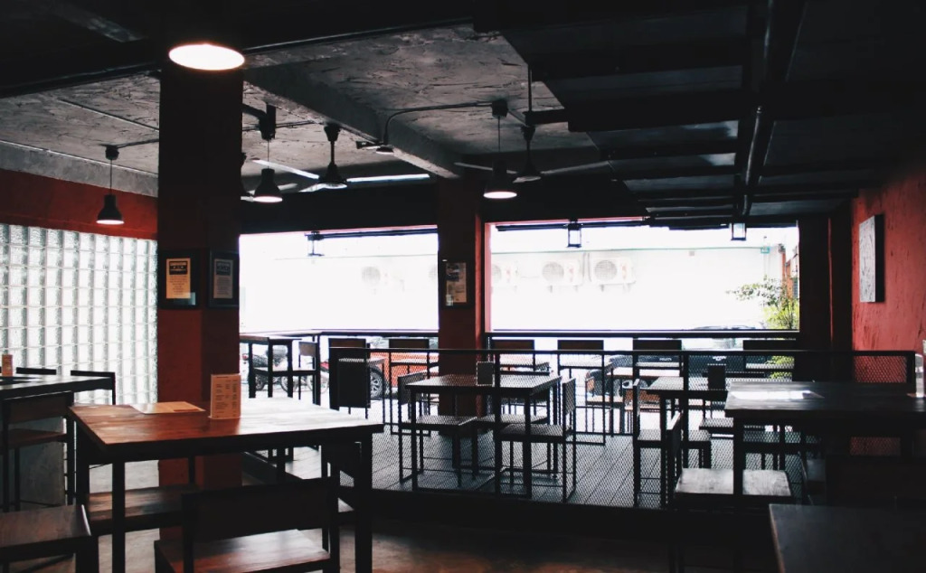 Henry's Hotel & Gastropub