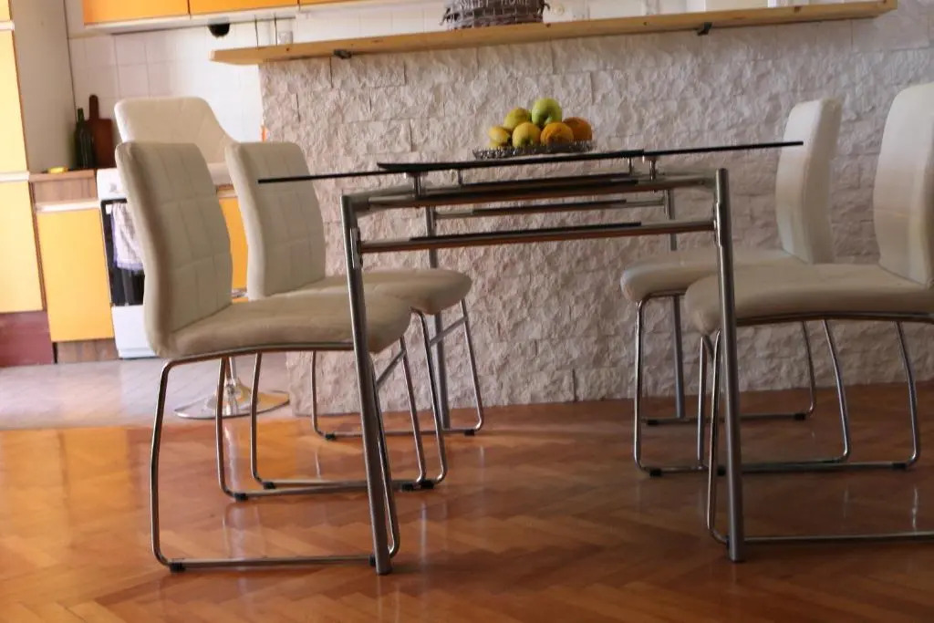 Max apartment