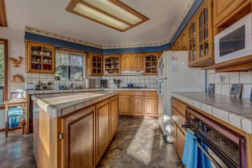 Ocean view home with Fireplace Hot Tub Deck