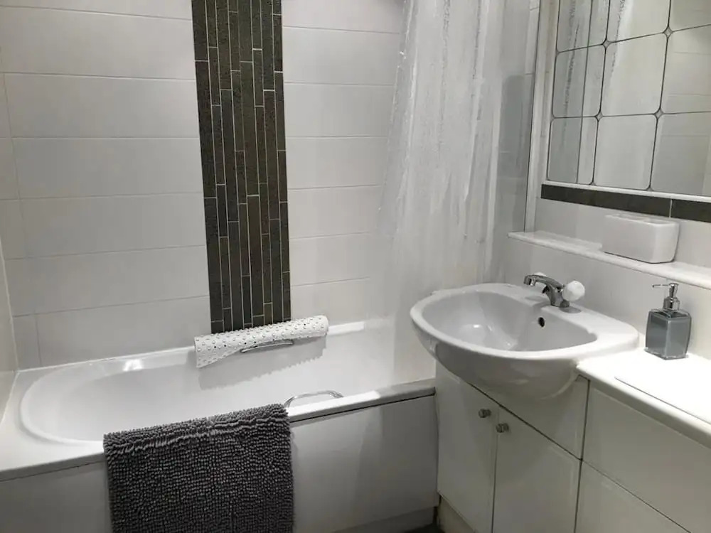 Apex Wallace Street Apt With Free Parking