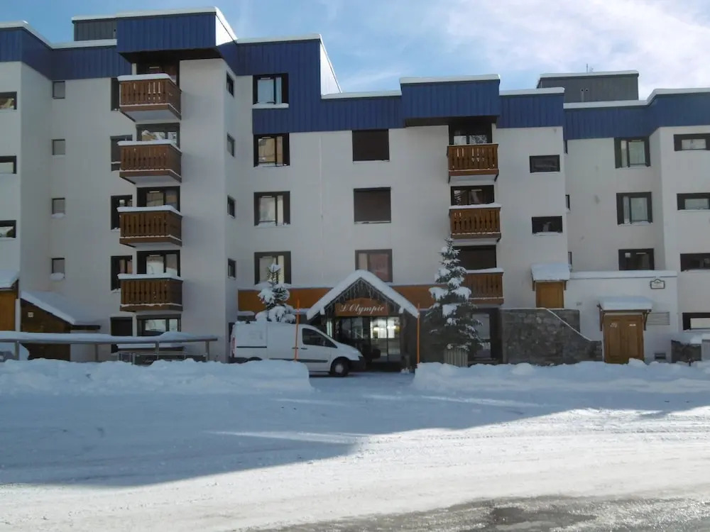 4 persons apartment in a quiet area Apartment 1 agence la cime