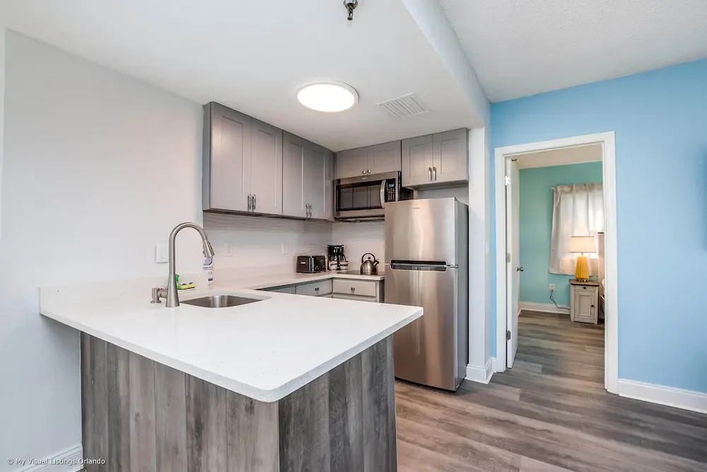Pristine and Posh 2bd/2ba Condo With Private Balcony - #6en165