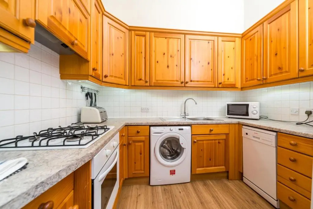 Central SPACIOUS NewTown 2-6ppl STUNNING