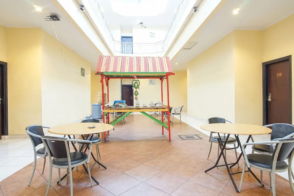 Hotel Lucky Inn