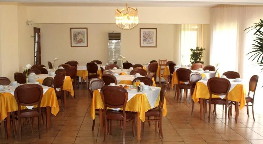 Hotel Dom Leal