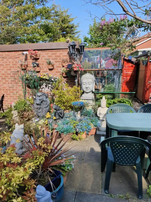 The Little Hideaway