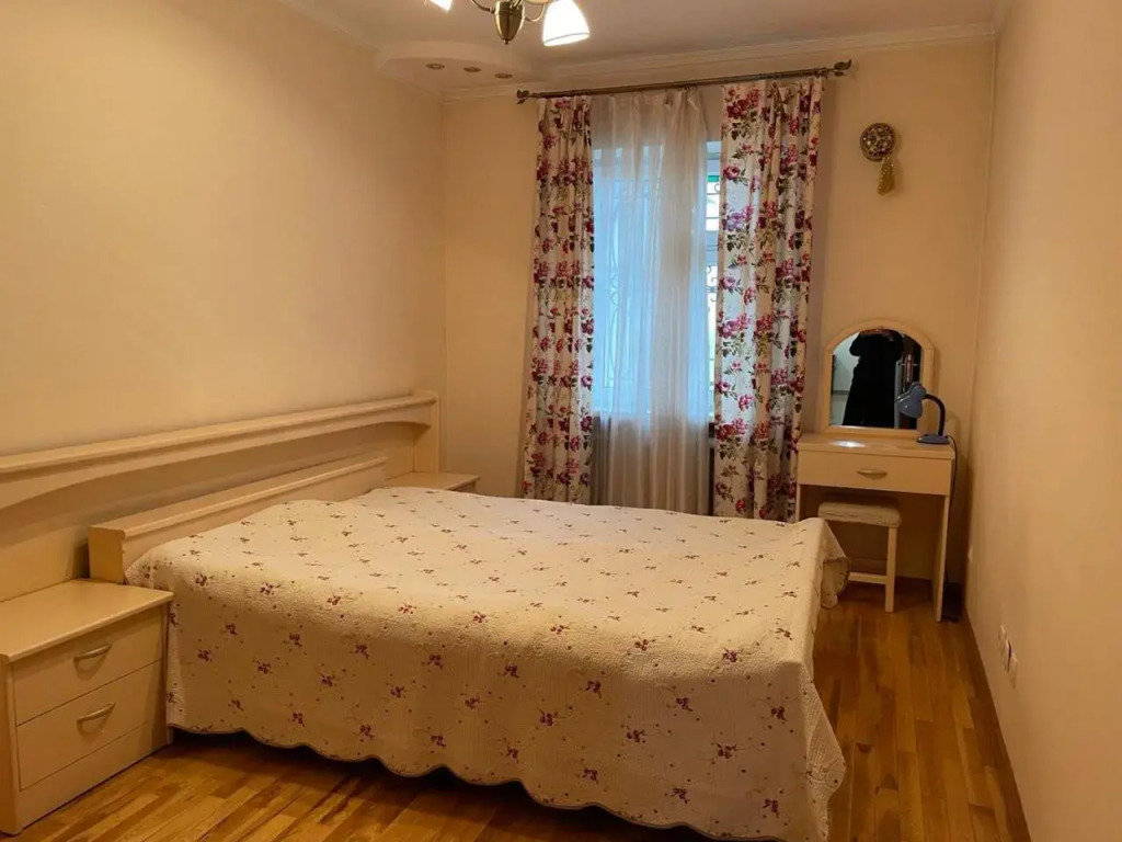 4х комнатная квартира в центре г.Ташкента