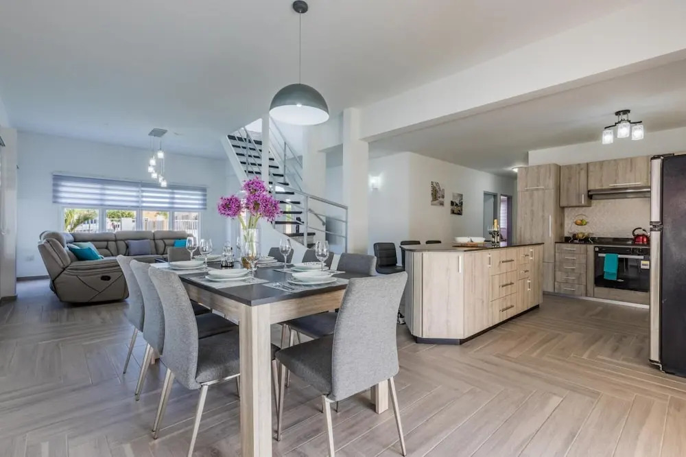 NEW Modern Stylish 6BR 6BA Villa Near Palmbeach