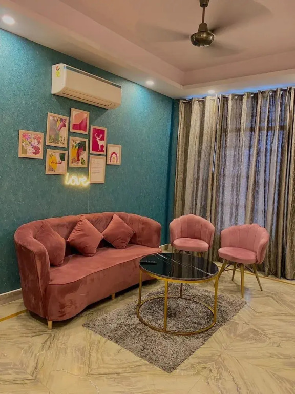Let'stay- Sector 63A Noida