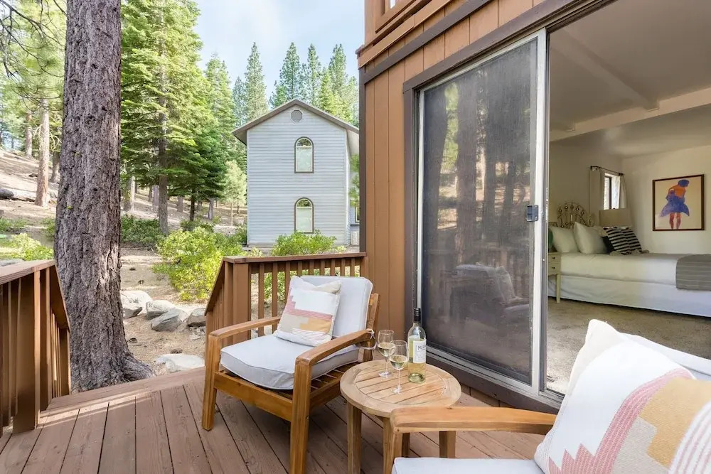 Wolfe by Avantstay 5mins Northstar w Hot Tub Fireplace 2 Private Decks