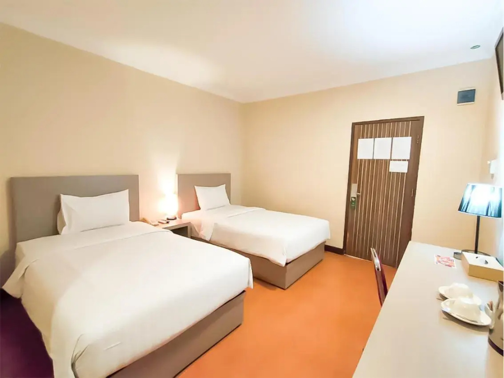 KAWANA HOTEL