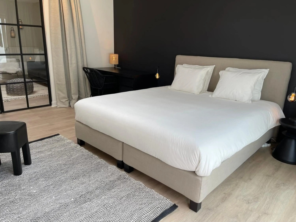 Unique luxury apartment with cosy garden!