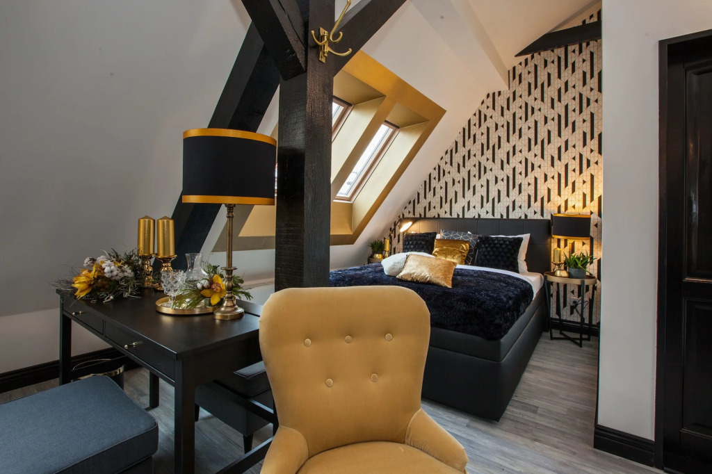 Golden Prague Rooms