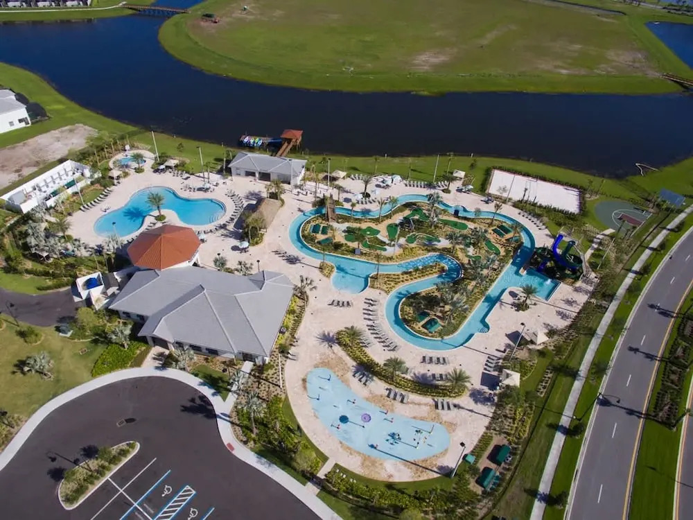 Private Pool and BBQ at Storey Lake 5BR