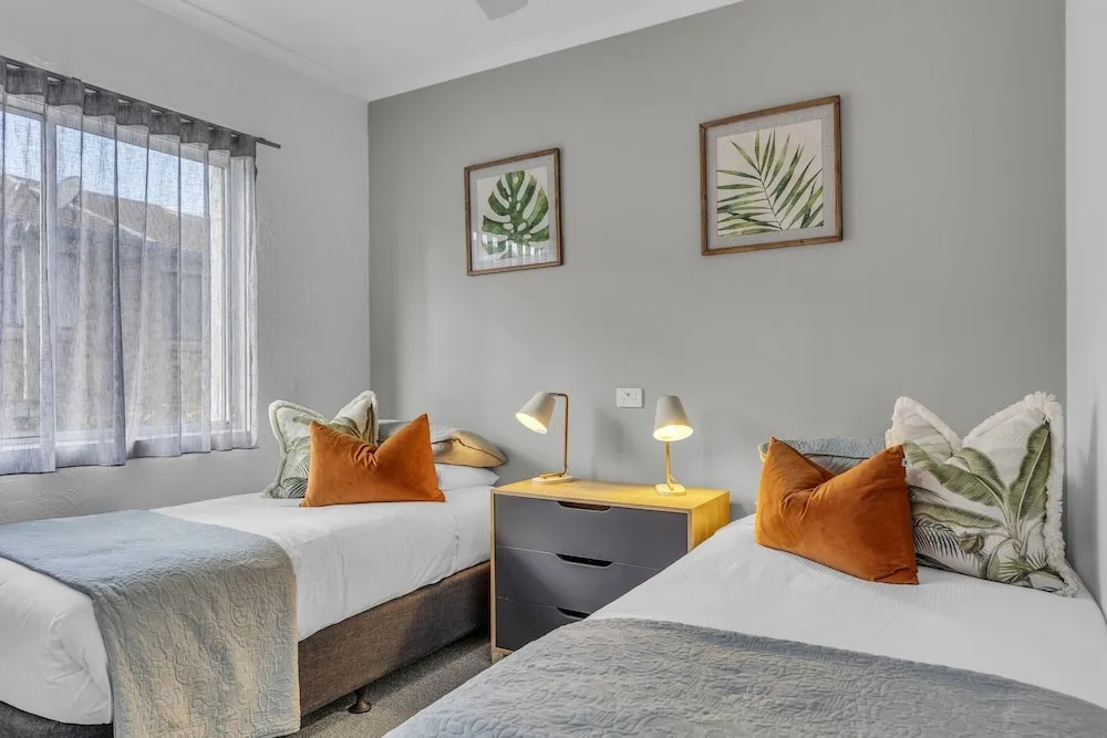 The Palms Apartments