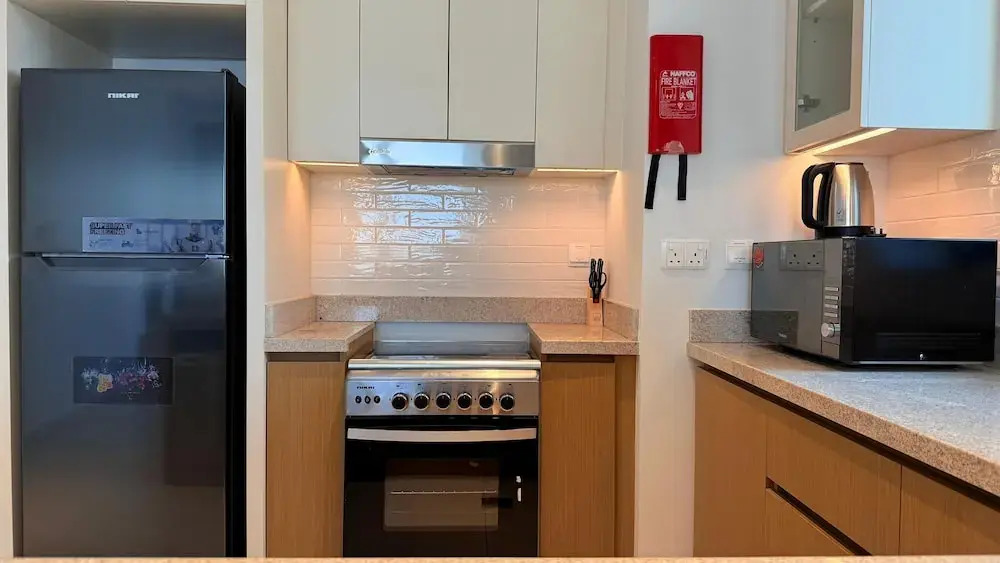 Dancenter Luxury 2 BR at Creek Side