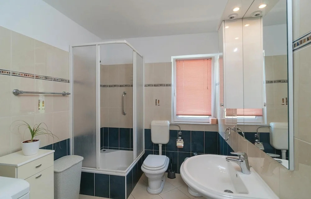 Awesome Home in Kastel Stari With Wifi and 3 Bedrooms