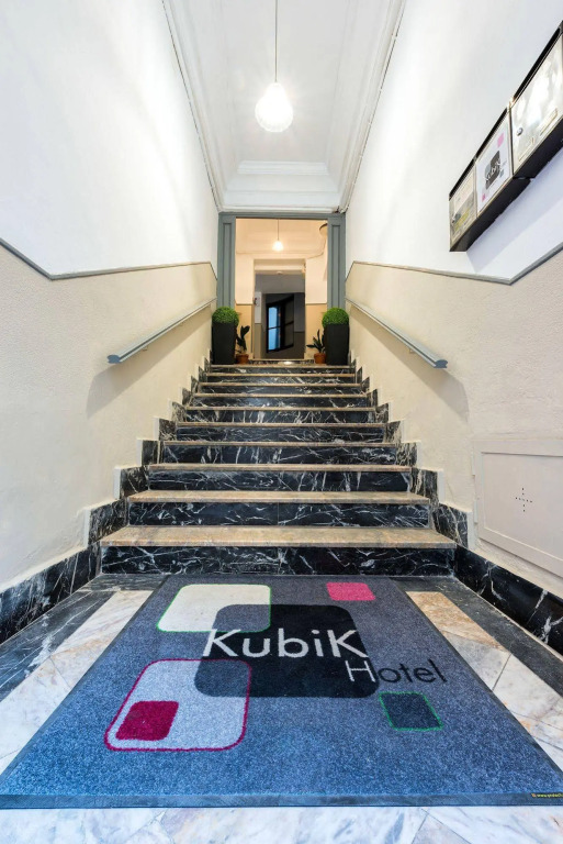 KubiK HOTEL