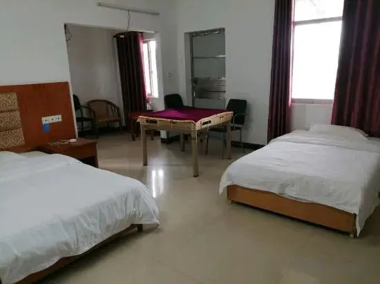 Dongxing Sijibianjie Hotel