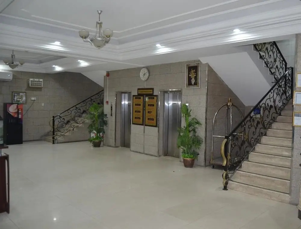 Akaduniya Furnished Apartments 2