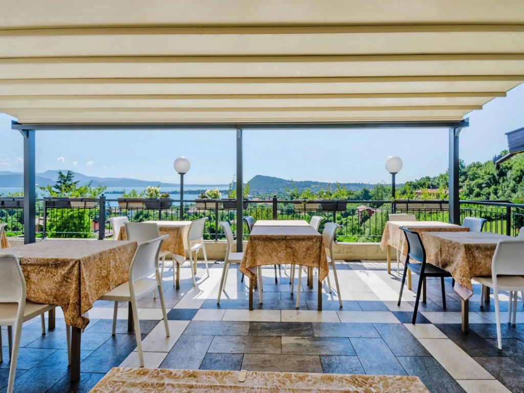 Apartment in Manerba with barbecue