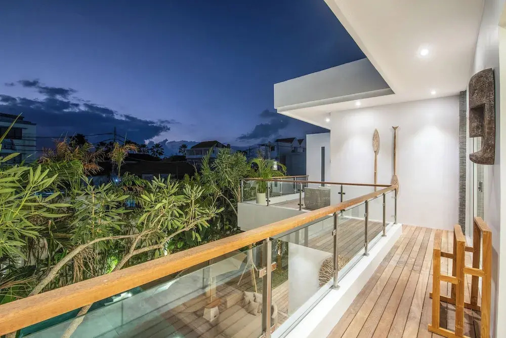 Coastal Comfort: Cozy 4BR Villa, 5 Min Walk to Finns Beach