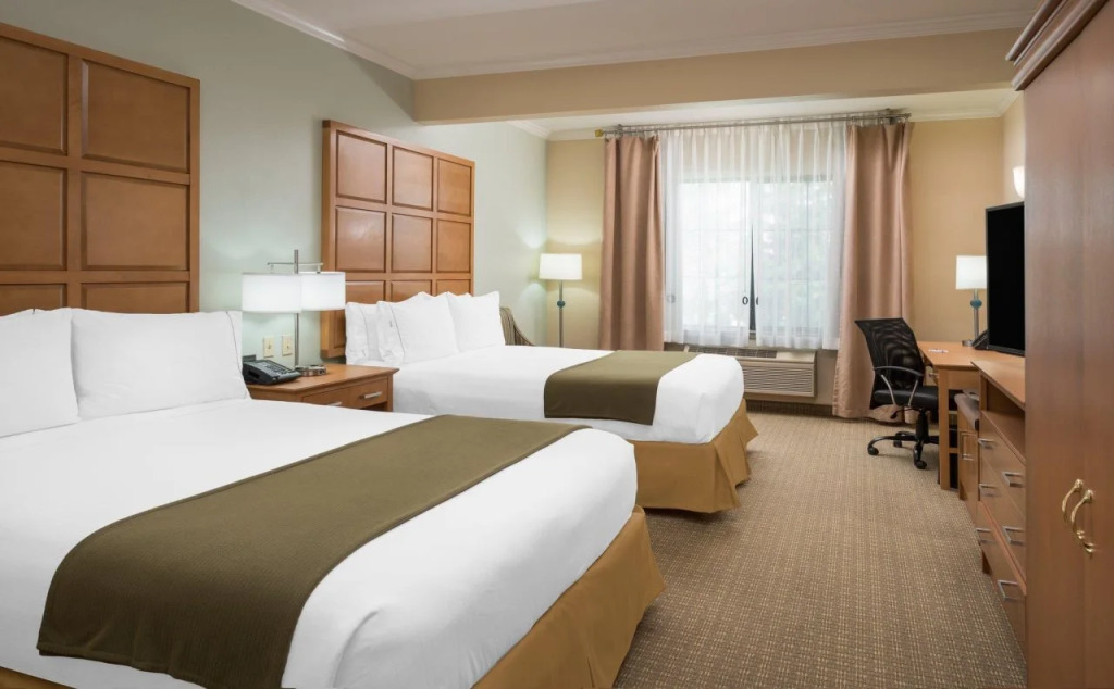 Holiday Inn Express & Suites Santa Clara - Silicon Valley by IHG