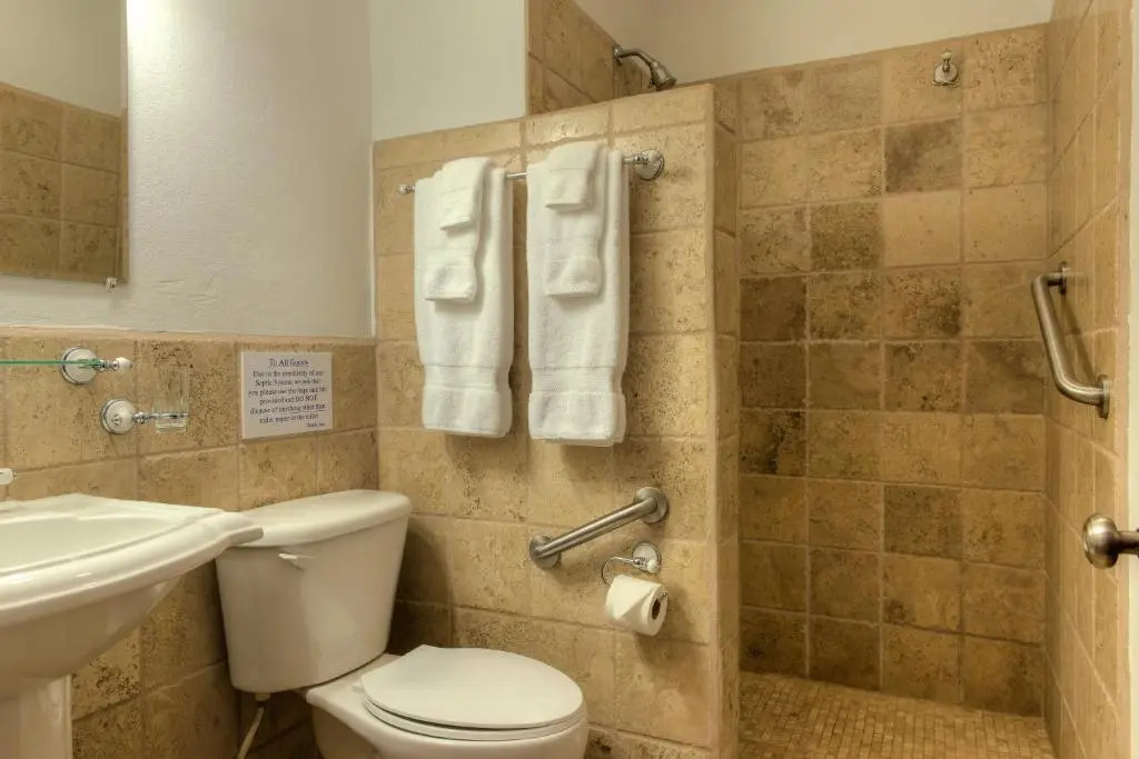 Shoal Bay Villas