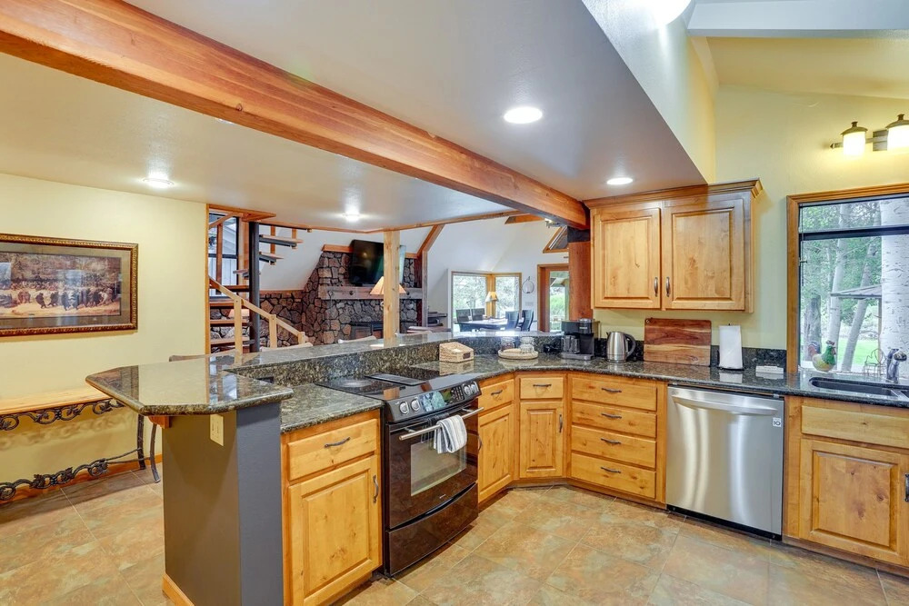Waterfront Home w/ Hot Tub & Fire Pit in Sunriver!