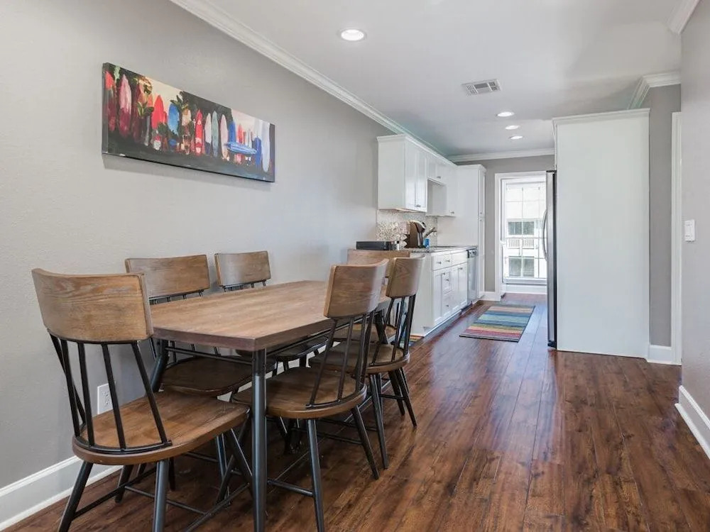 7000 Seawall Blvd Condo Unit 336 by RedAwning