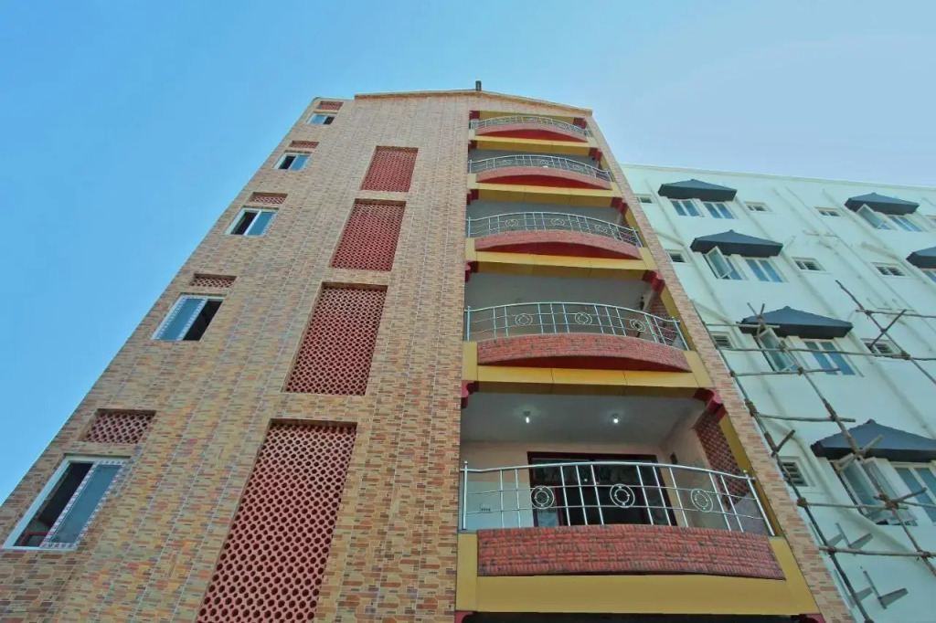 OYO 23672 Annai Residency