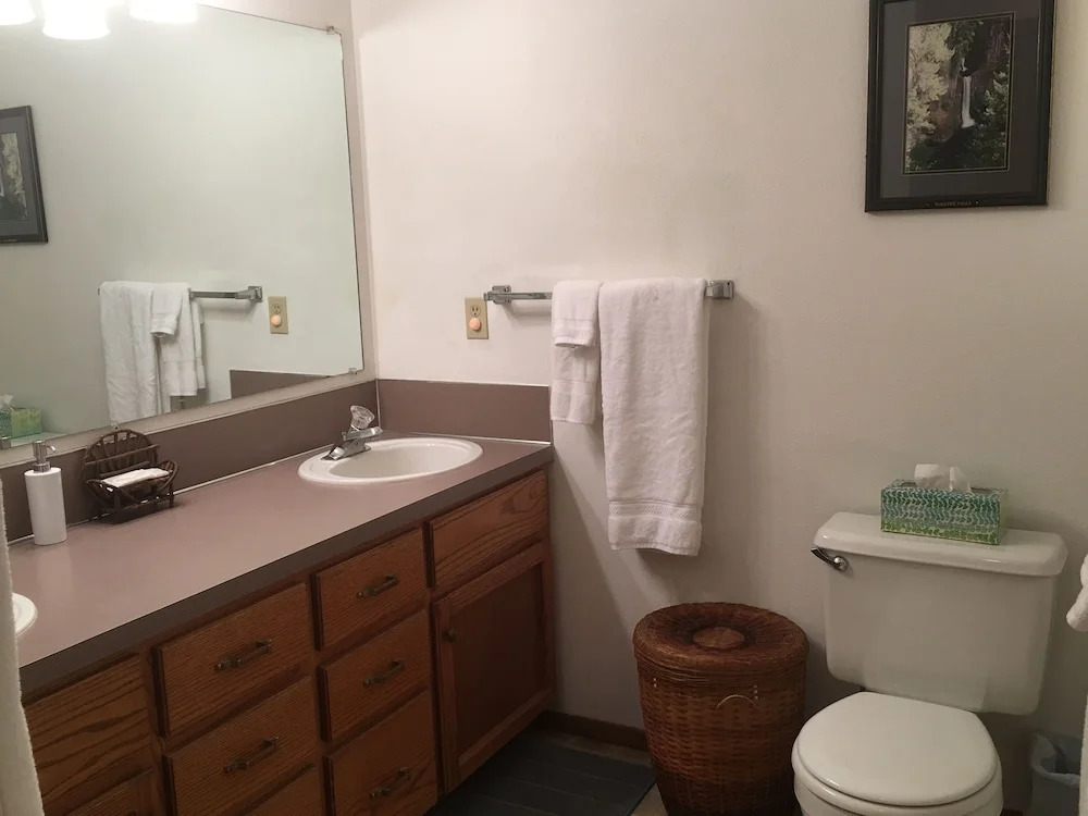 River Vista Vacation Homes