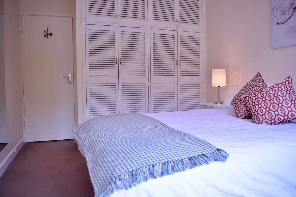 Airy 1 Bedroom Apartment Near The Beach
