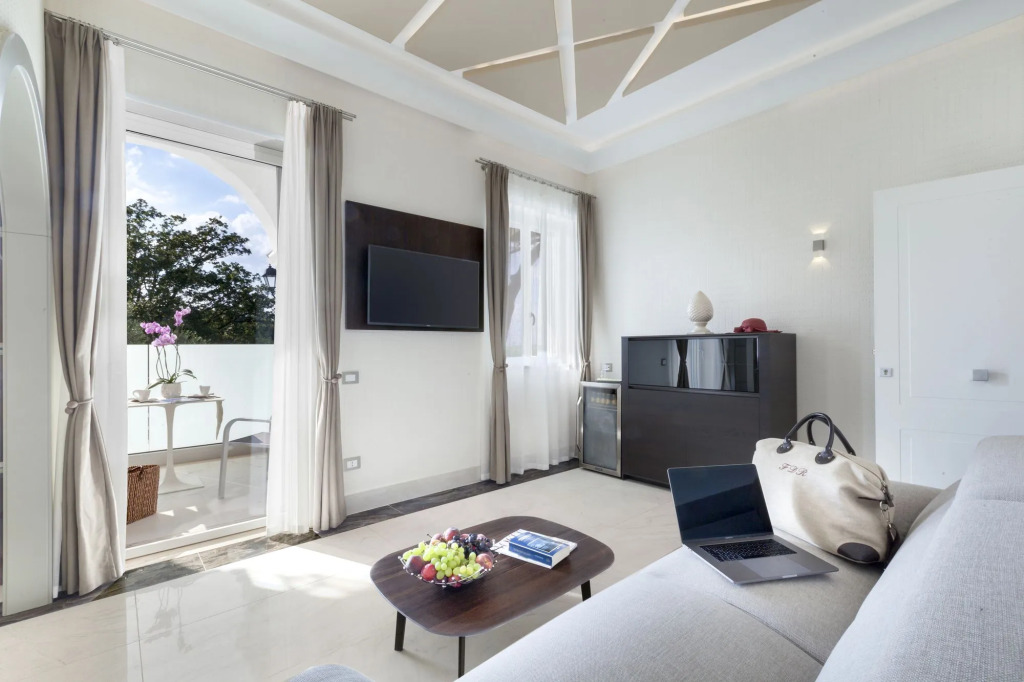 Amore Rentals - Villa Nina