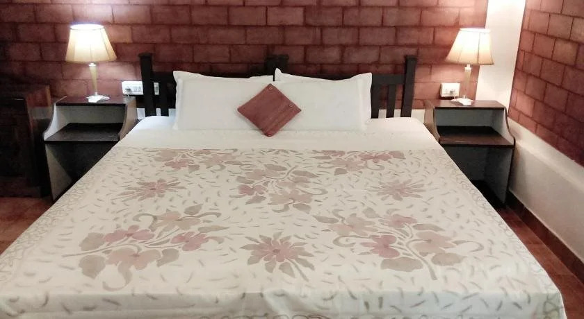 Hillview Beach Resort