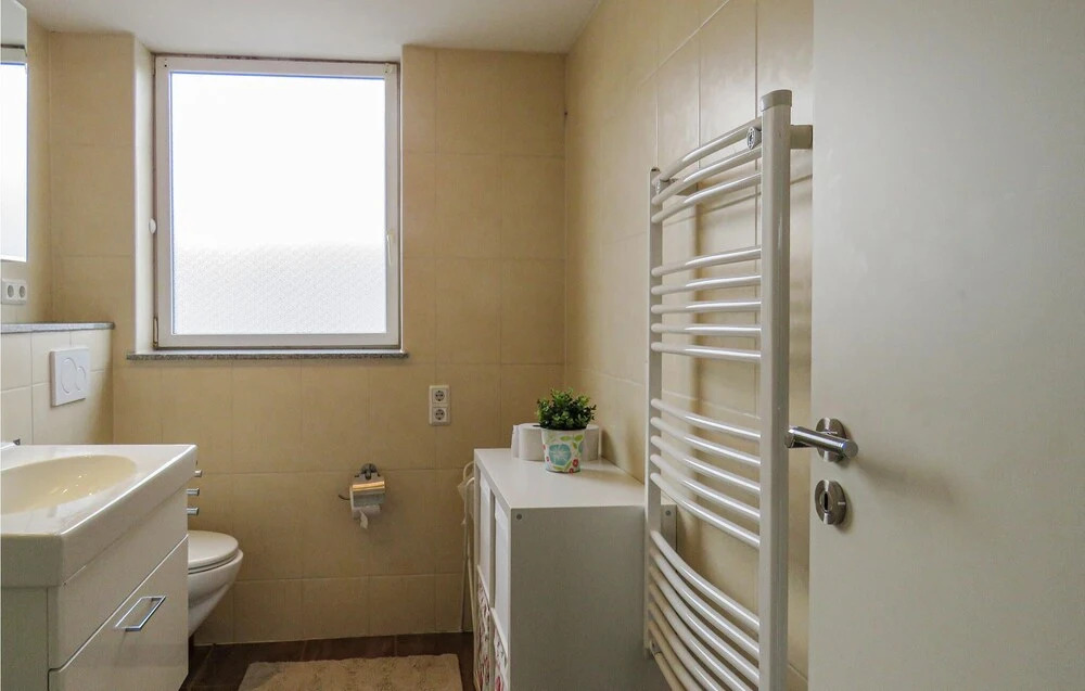 Awesome Apartment in Bonn With 1 Bedrooms and Wifi