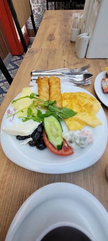 Perante Hotel Aziayli