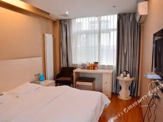 Xinyuelai Hotel (Shiyan Liulin Road Wuyan Pedestrian Street)