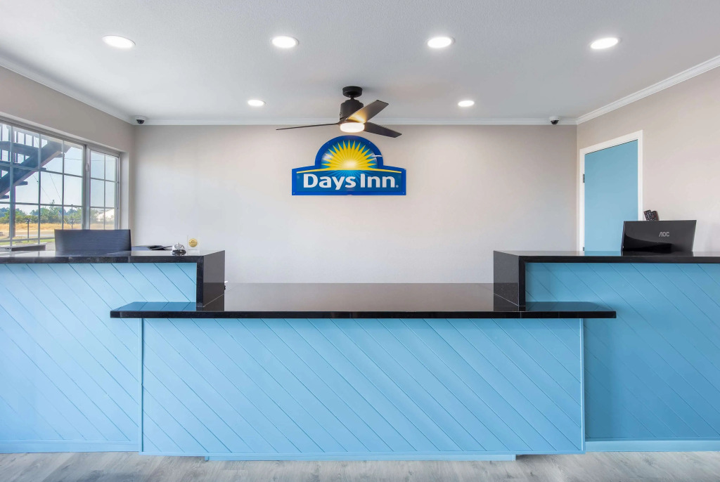 Days Inn by Wyndham Red Bluff