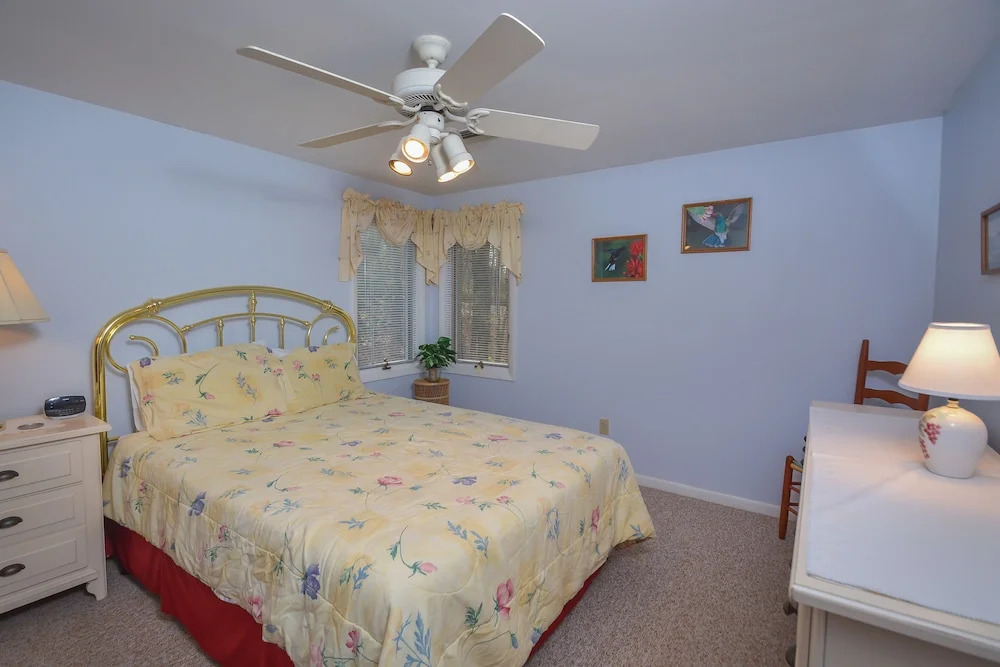 Hummingbird Hill 4 Bedroom House