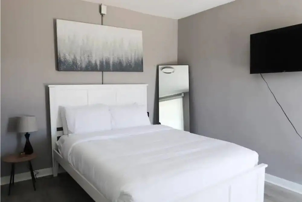 Cute & Friendly 1-BR 10 Mins From Nash
