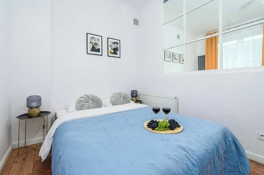 Lumina 3-room apart in the center Warsaw