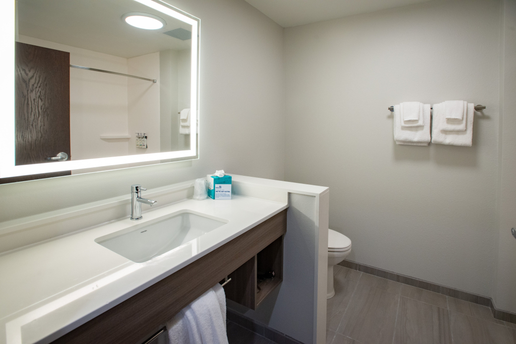 Holiday Inn Express & Suites Pensacola Airport Nor