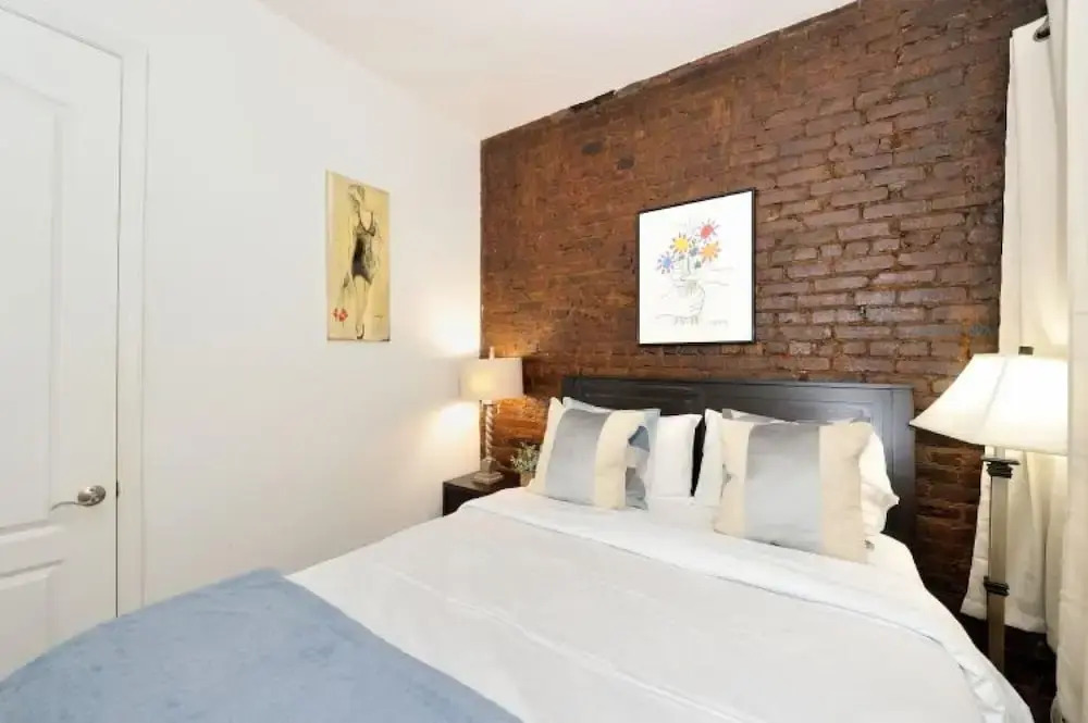 Fully Furnished 1 Bedroom Apartment