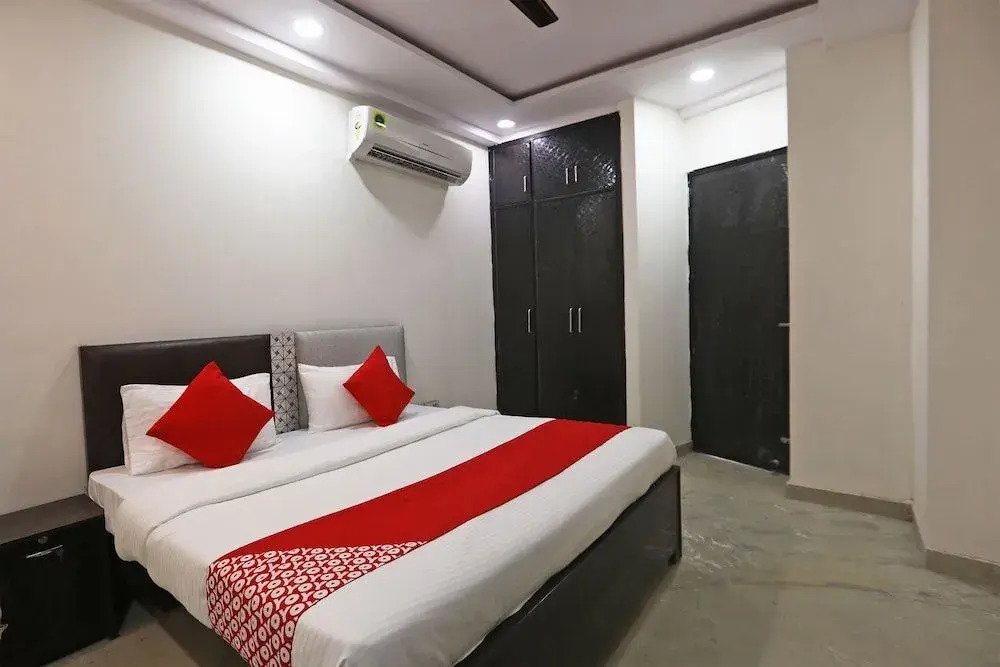 Aashiana Guest House by OYO Rooms