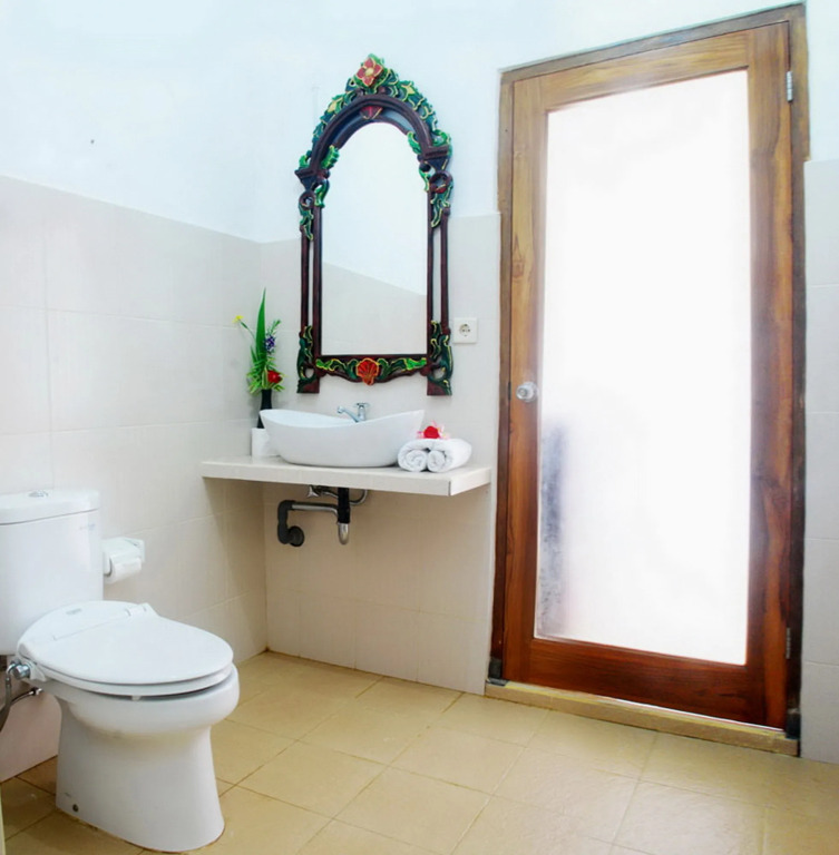 KARANG SARI Guesthouse & Warung