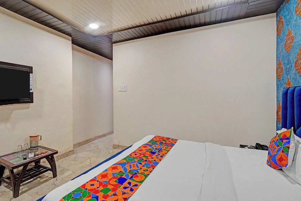 Fabhotel Vishal Residency