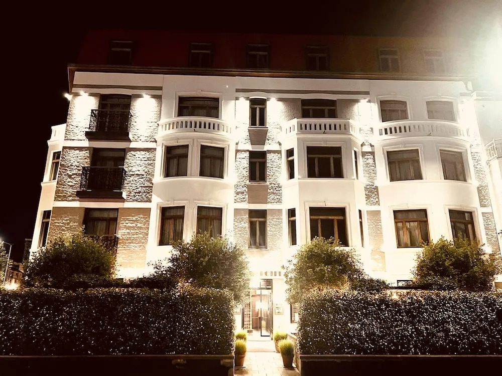 Gatsby Hotel