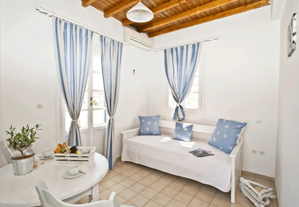 Gryparis Club Apartments